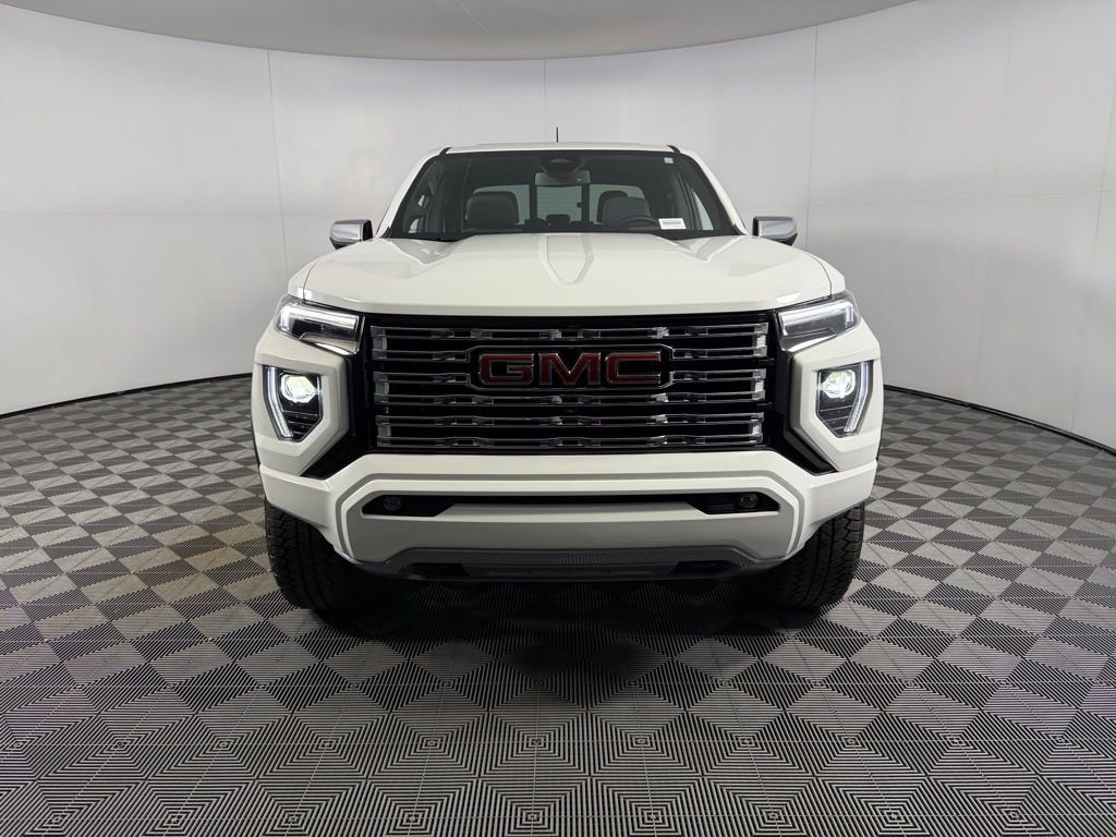 Used 2024 White GMC Denali image 10