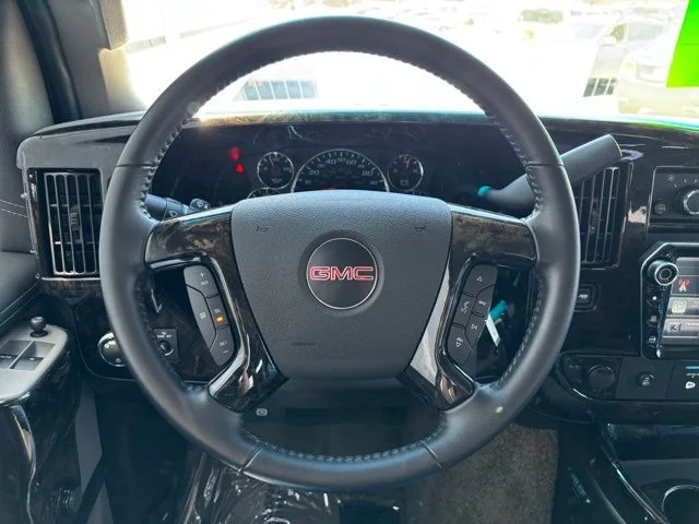 Used 2022 Quicksilver Metallic GMC Explorer Limited SE image 29