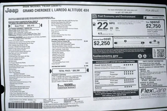 New 2026 Bright White Clear-Coat Exterior Paint Jeep Laredo image 22