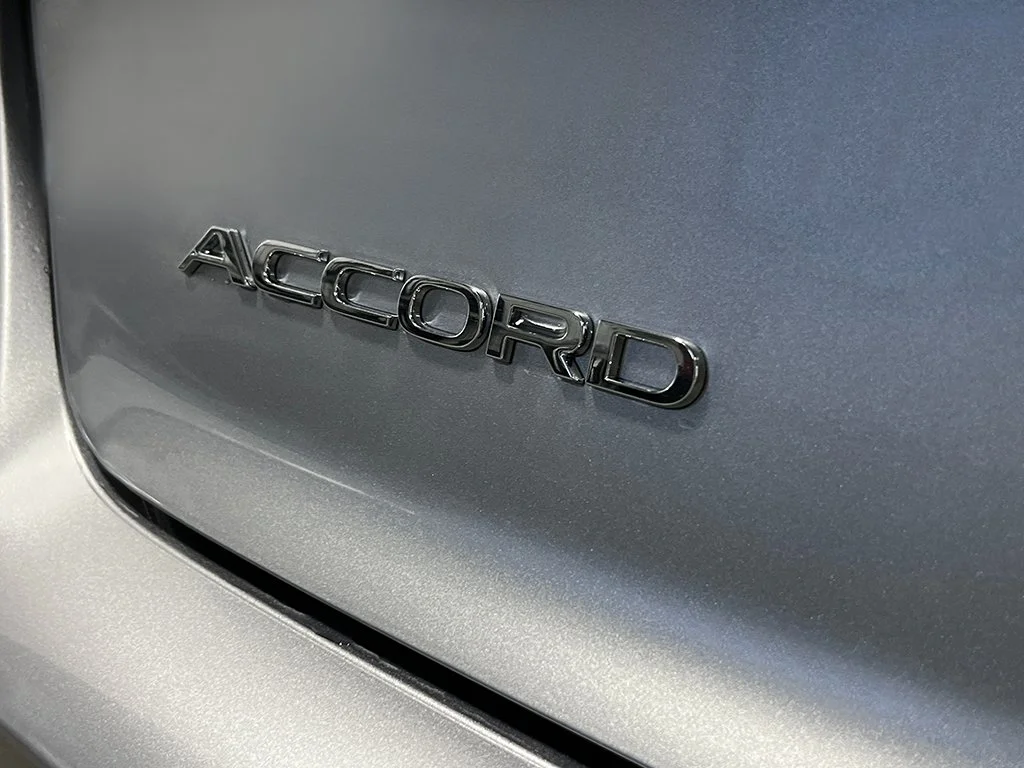 New 2026 Solar Silver Metallic Honda SE image 6