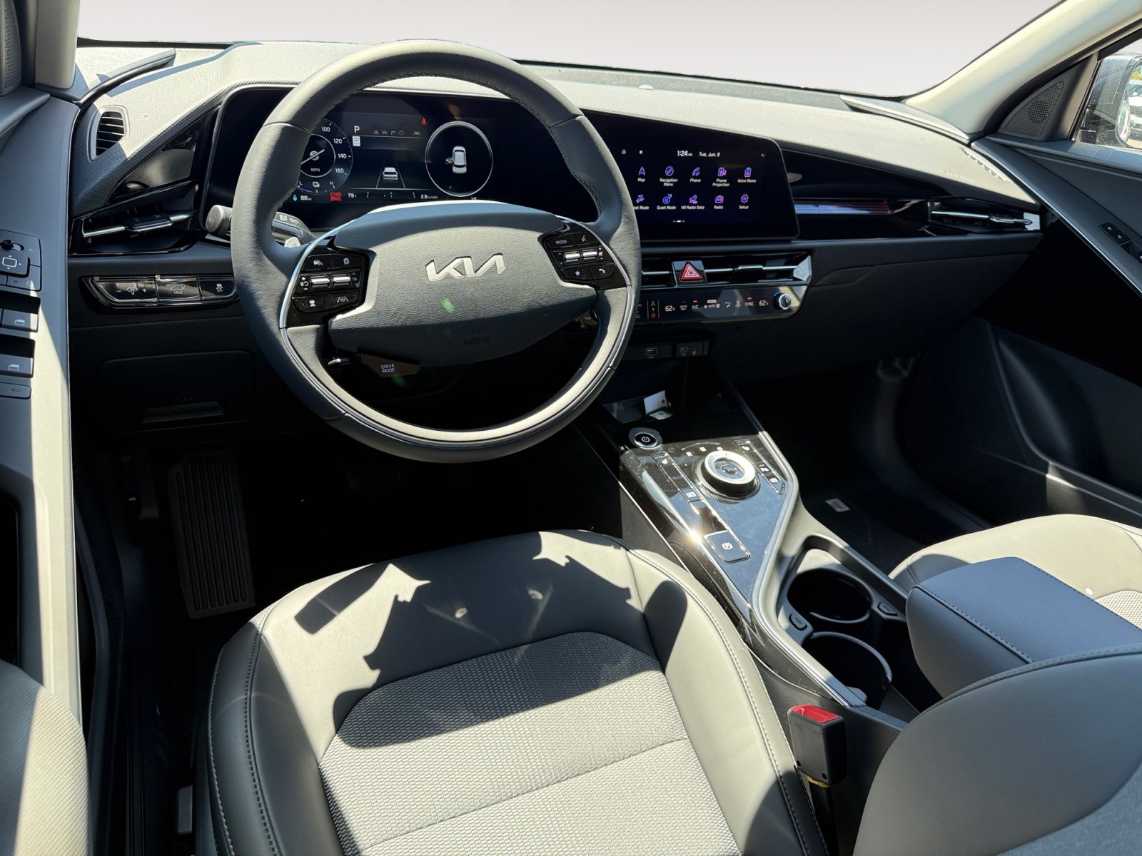 New 2026 Interstellar Gray Kia WIND image 15