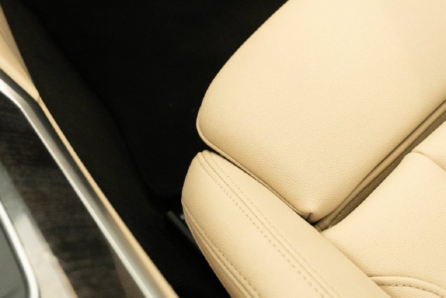Used 2021 Black BMW 330i image 29