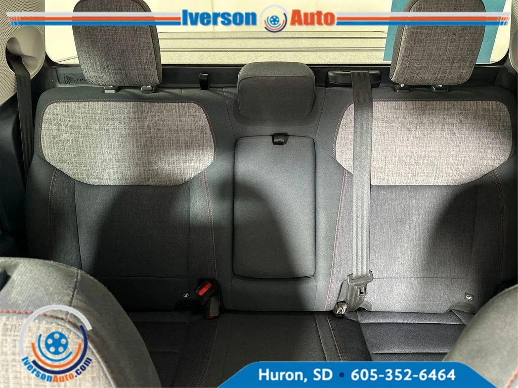 Used 2023 Oxford White Ford XLT image 26