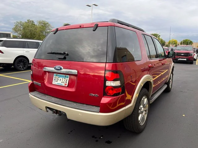 Used 2010  Ford Eddie Bauer image 2