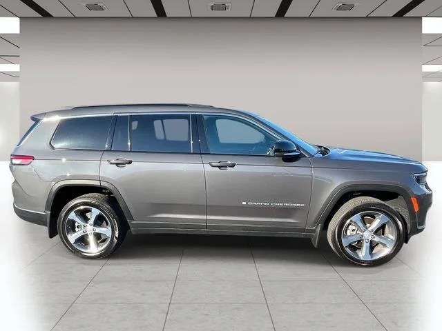 New 2025 Baltic Gray Metallic Clear-Coat Exterior Paint Jeep Limited image 2