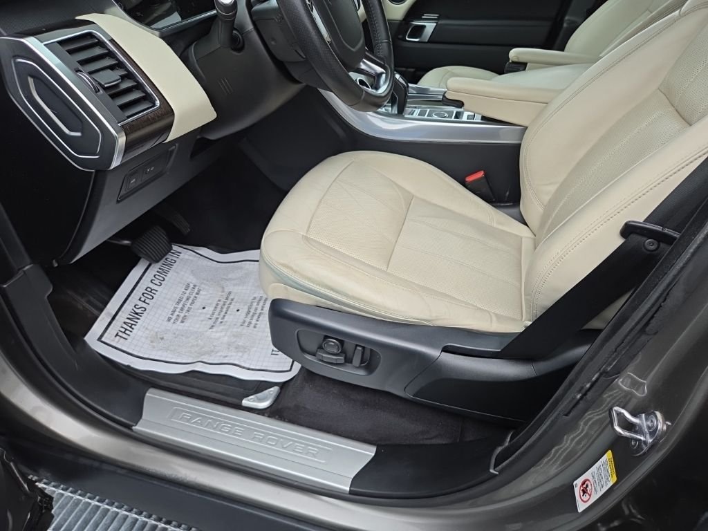 Used 2020 Silicon Silver Premium Metallic Land Rover HSE image 11