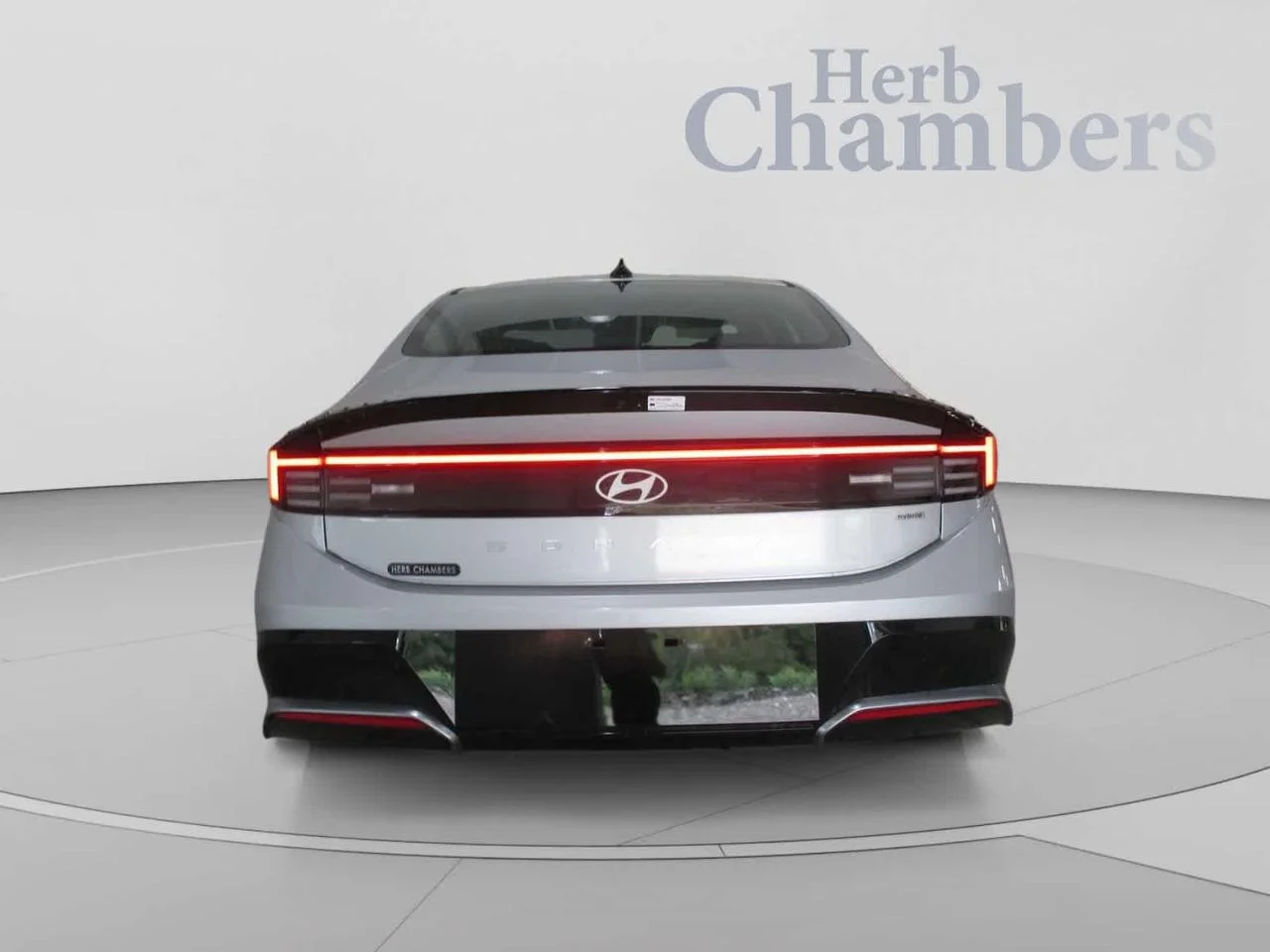 New 2025 Silver Hyundai SEL image 13
