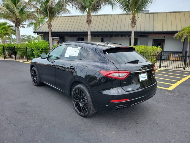 Used 2019 Nero Maserati Base image 9
