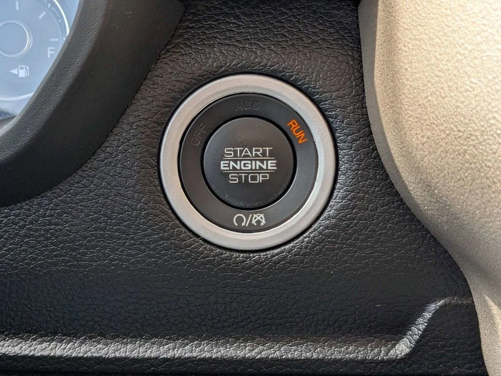 Used 2021 Blue Ram Laramie image 29