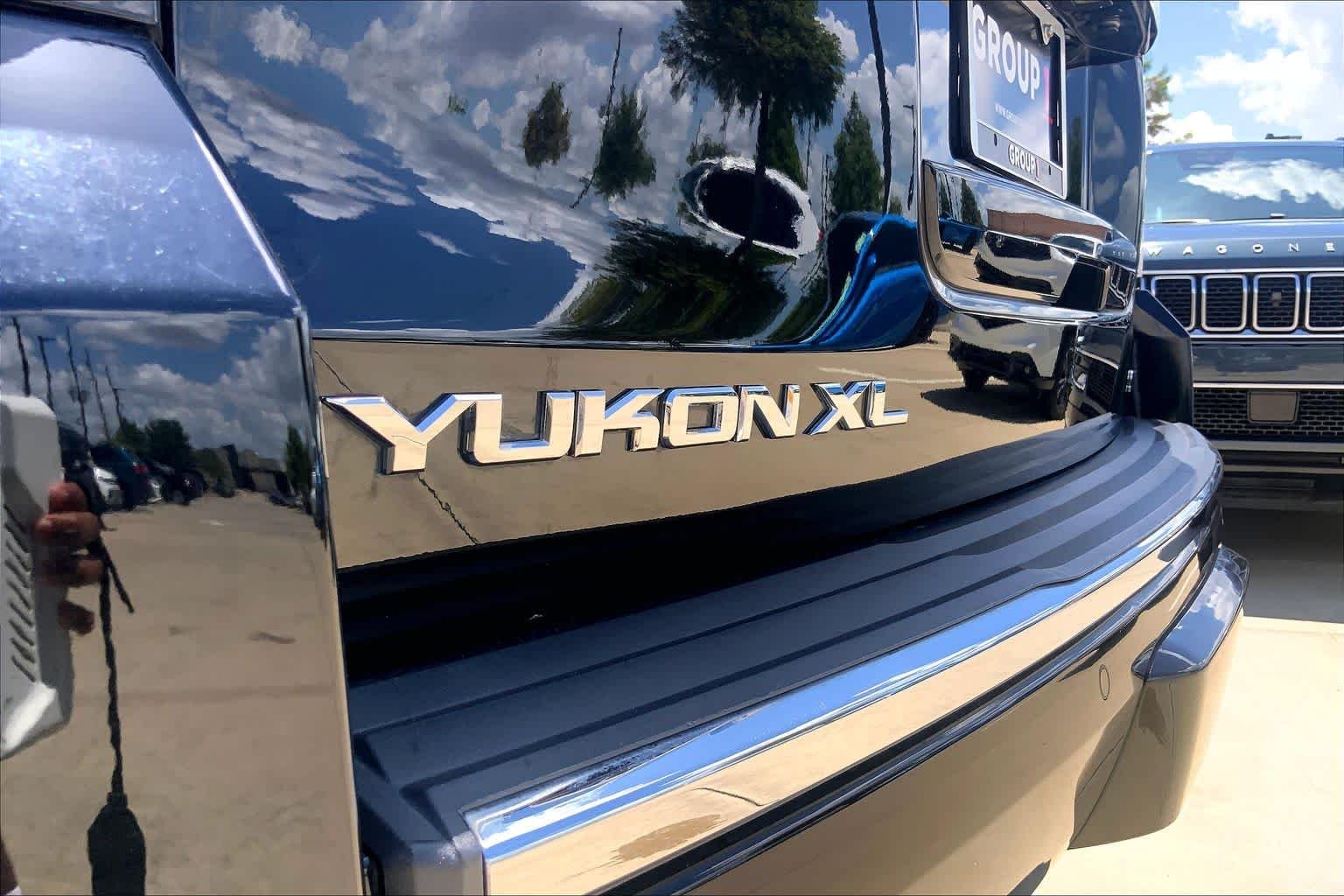 Used 2016 Onyx Black GMC Denali image 30