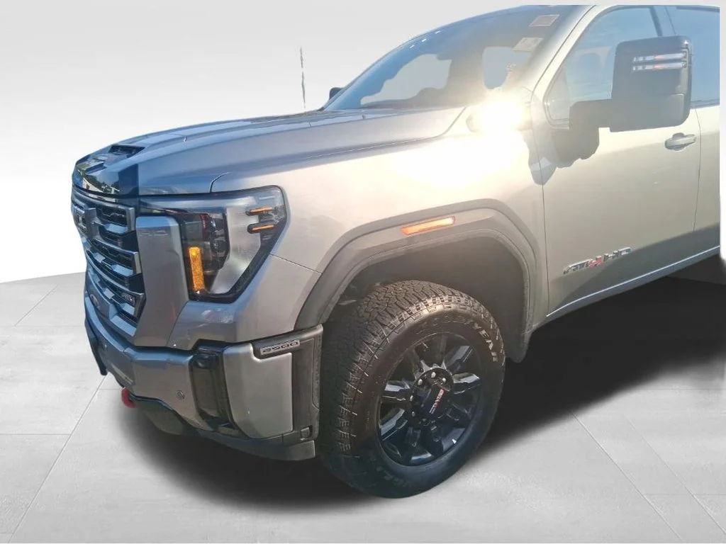 Used 2025 Silver GMC AT4 image 18