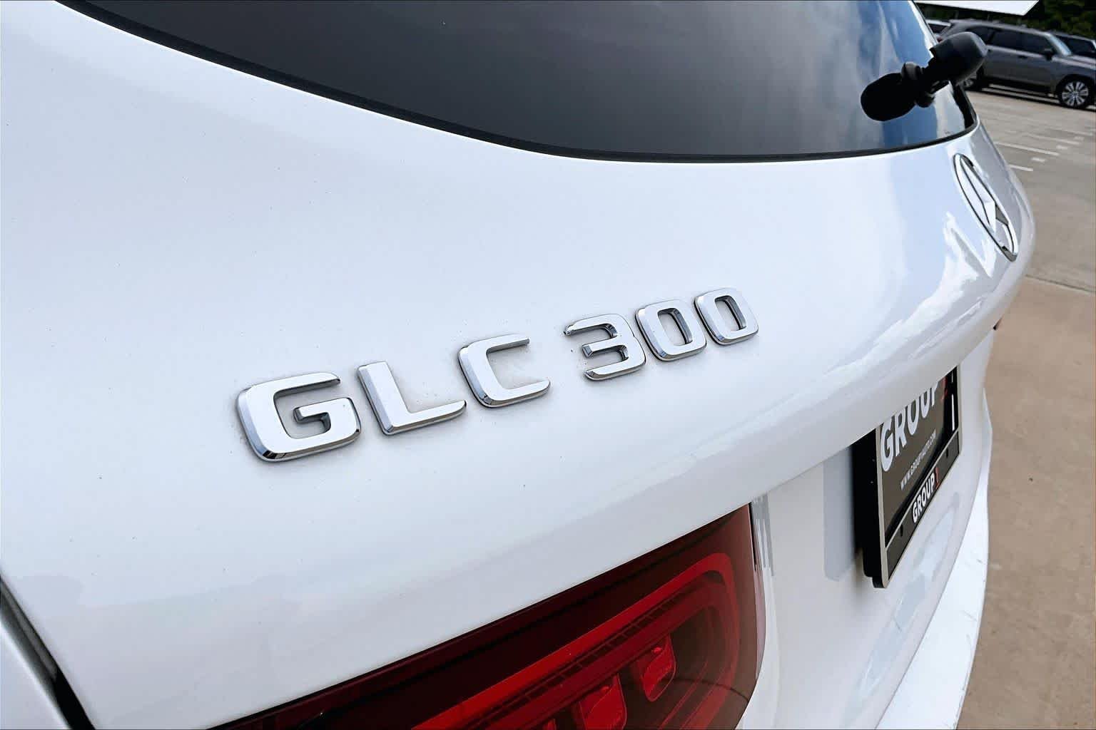 Used 2020 Polar White Mercedes-Benz GLC 300 image 30