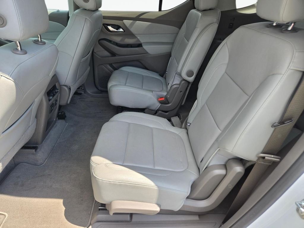 Used 2019 Beige Chevrolet Premier image 18
