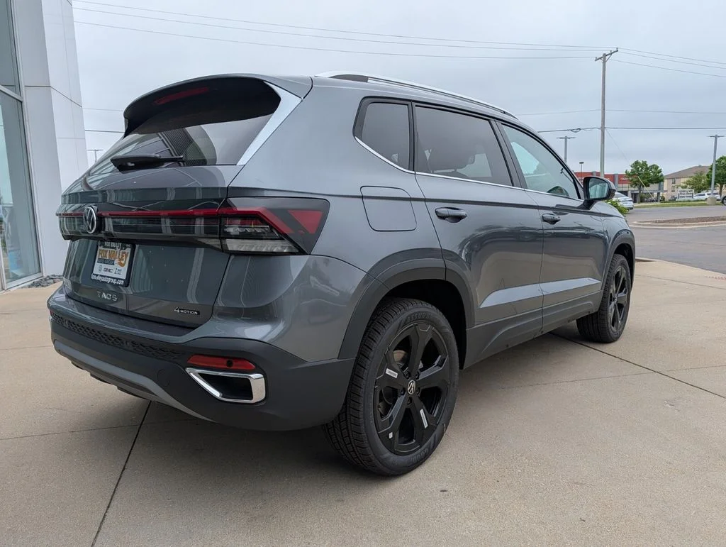 New 2026 Gray Volkswagen 1.5T SEL image 3