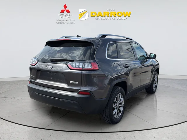 Used 2019 Gray Jeep Latitude Plus image 5