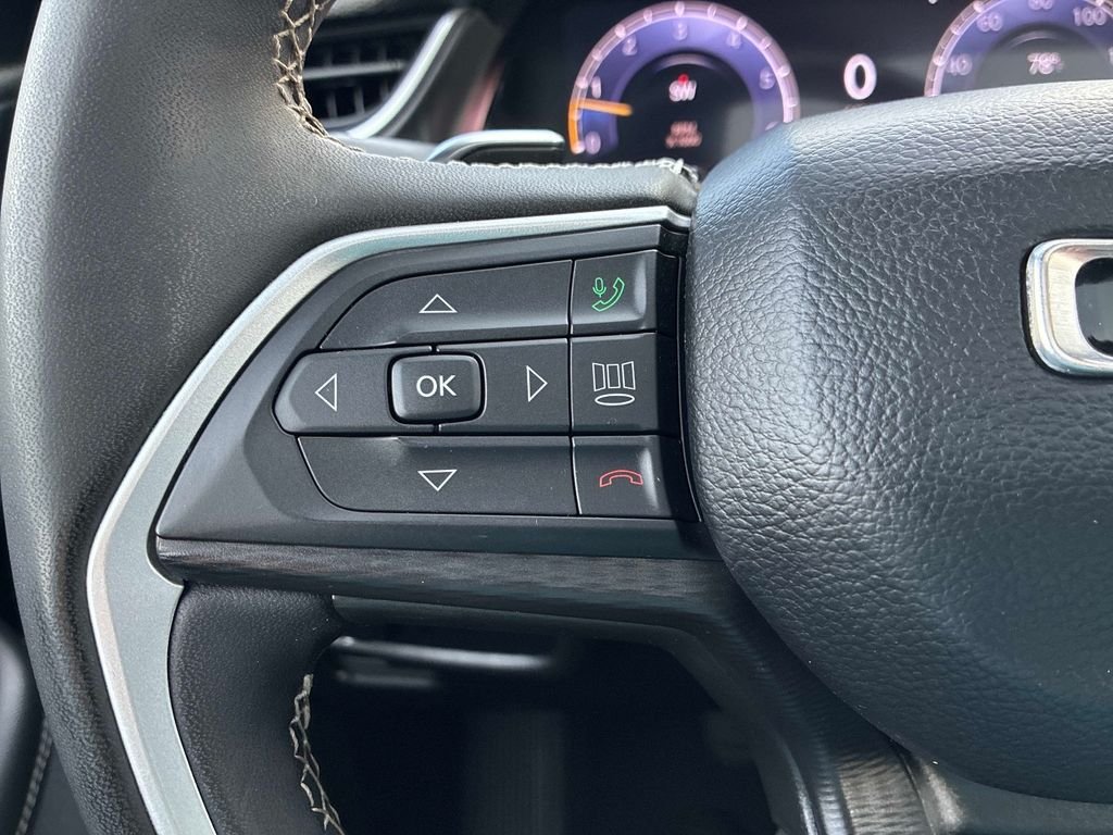 Used 2023 White Jeep Altitude X image 22