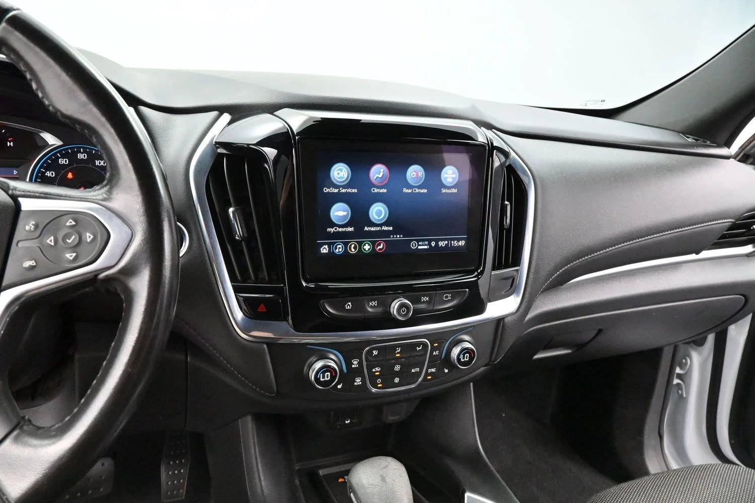 Used 2022 Summit White Chevrolet LT Cloth image 18
