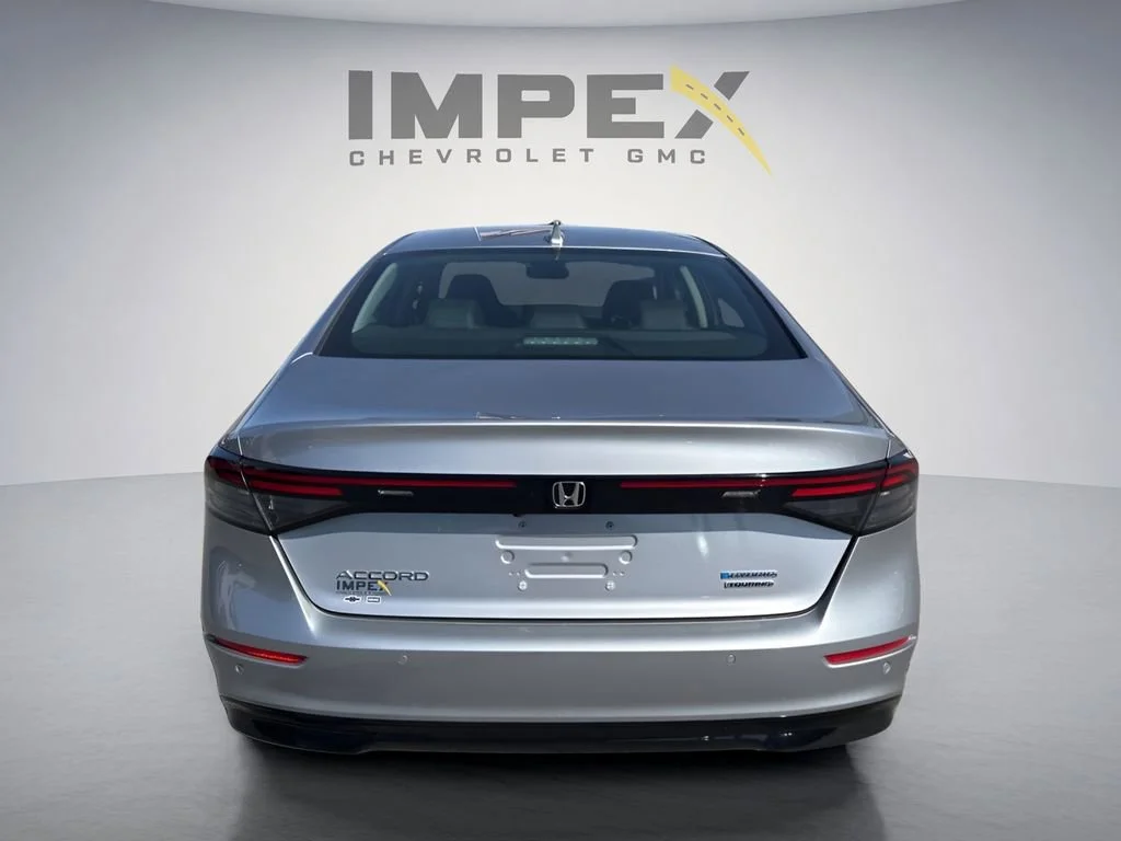Used 2023 Silver Honda Touring image 4