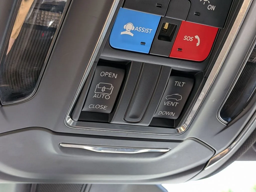 Used 2025 Silver Jeep Altitude X image 20