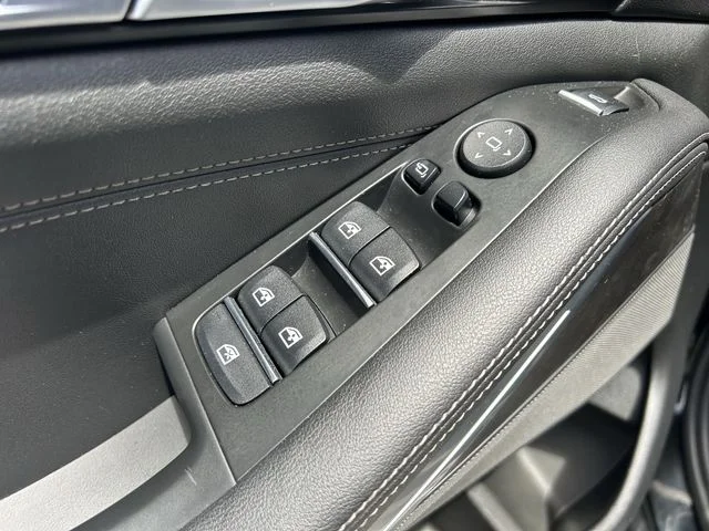 Used 2024 Black BMW sDrive40i image 23