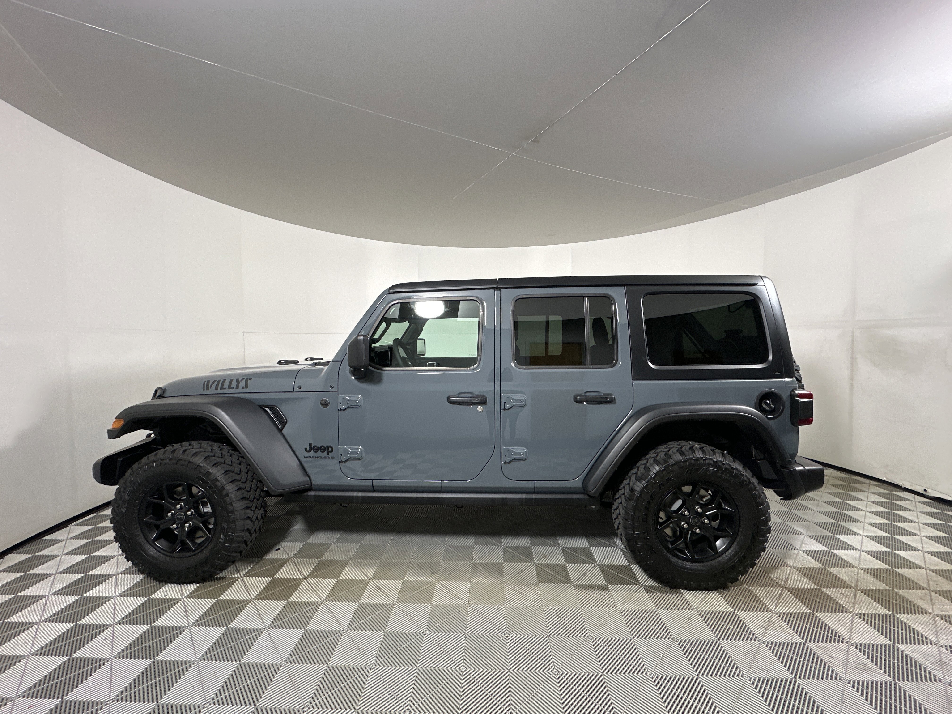 2026 Jeep Wrangler 4-Door Willys - Photo 4