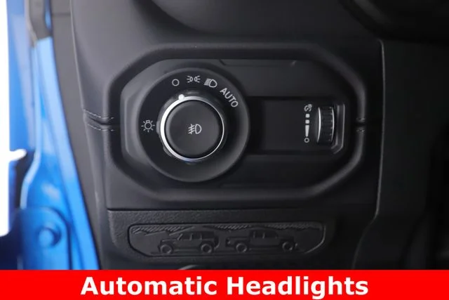 New 2026 Hydro Blue Pearl-Coat Exterior Paint Jeep Sahara image 19