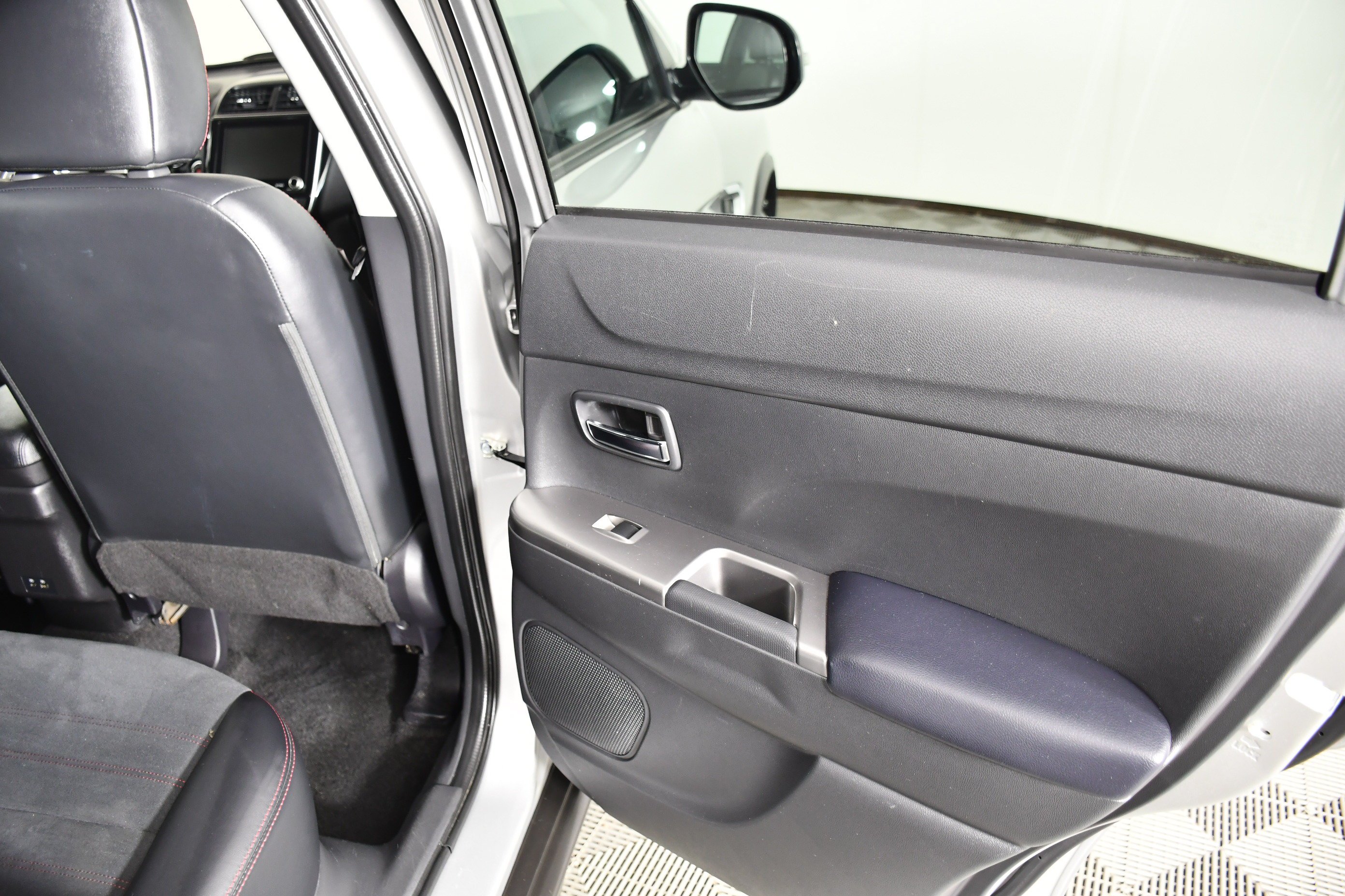 Certified Used 2024 Black Mitsubishi SE image 43