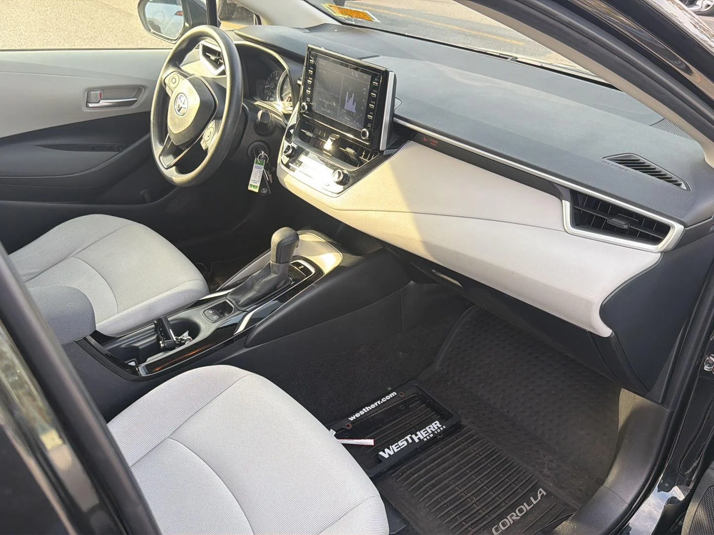 Used 2020 Black Sand Pearl Toyota LE image 17
