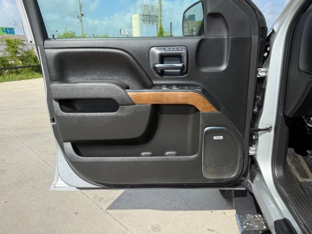 Used 2017 Silver Ice Metallic Chevrolet LTZ image 22