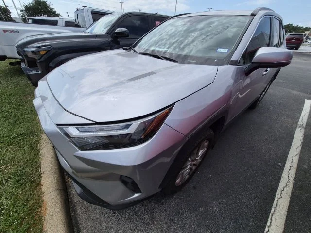 Used 2024 Silver Sky Metallic Toyota XLE Premium image 1