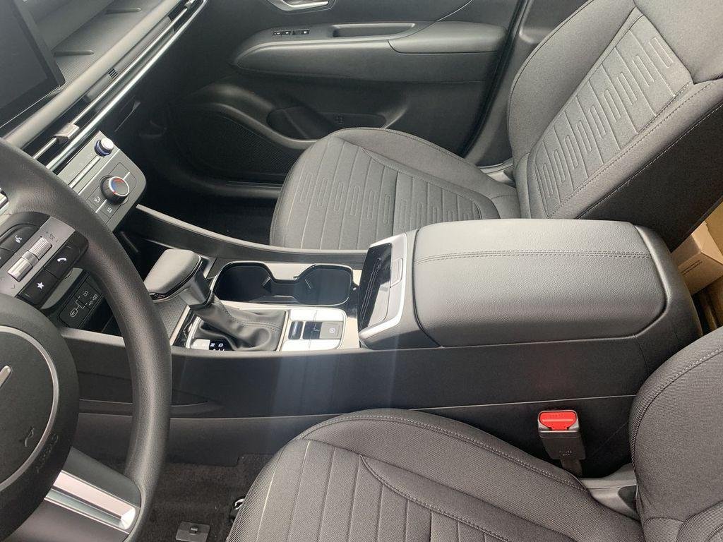 2026 Hyundai Santa Cruz SE - Photo 13