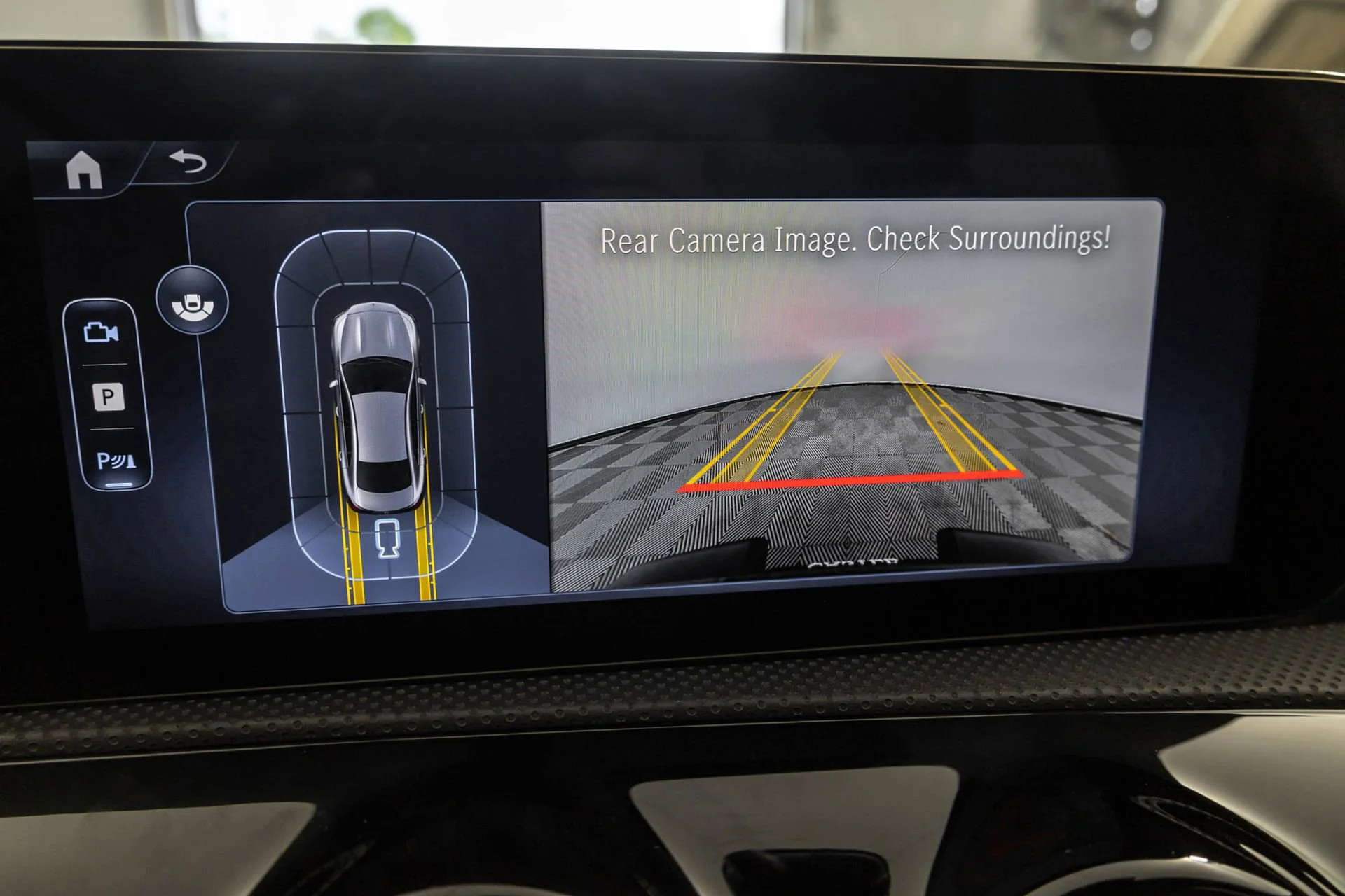 Used 2025 Black Mercedes-Benz 4MATIC® image 9
