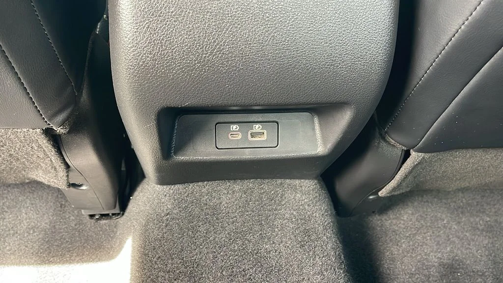Used 2025 White Nissan 2.5 SR image 11