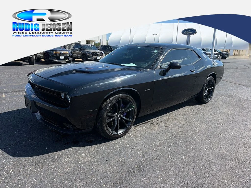 Used 2017 Black Dodge R/T image 1