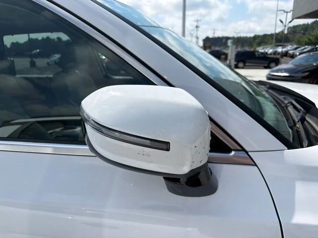 Used 2023 White Kia SX image 22