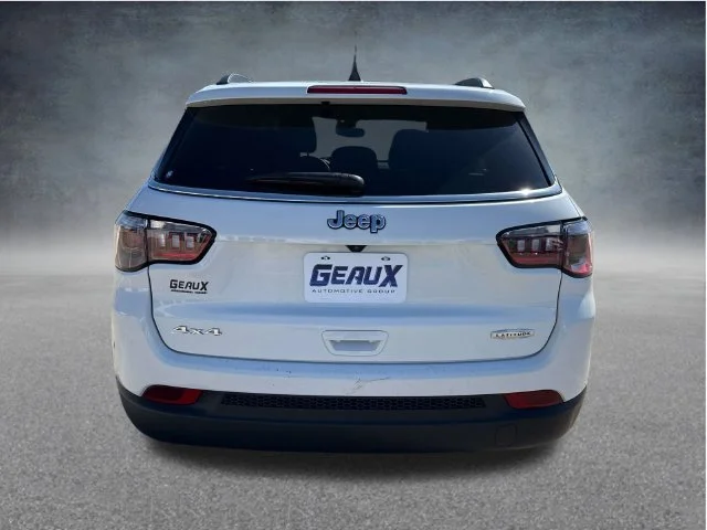 Used 2025 White Jeep Latitude image 10