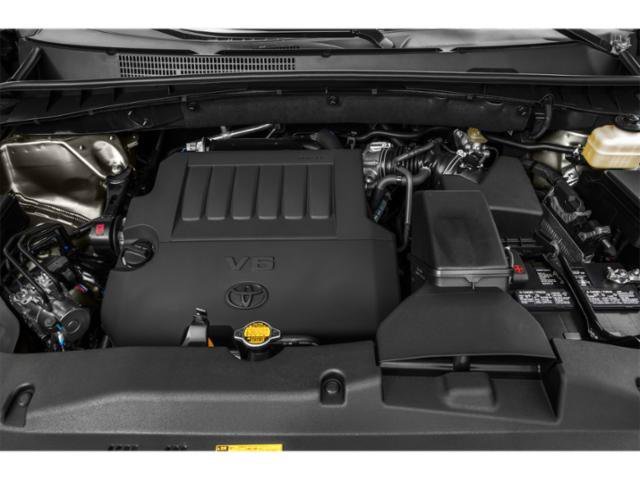 Used 2015  Toyota Limited image 14