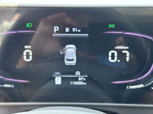 Used 2023 Green Kia X-Line image 12