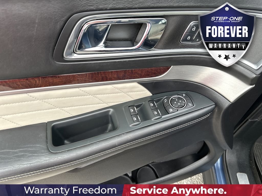 Used 2018 Blue Ford Platinum image 12
