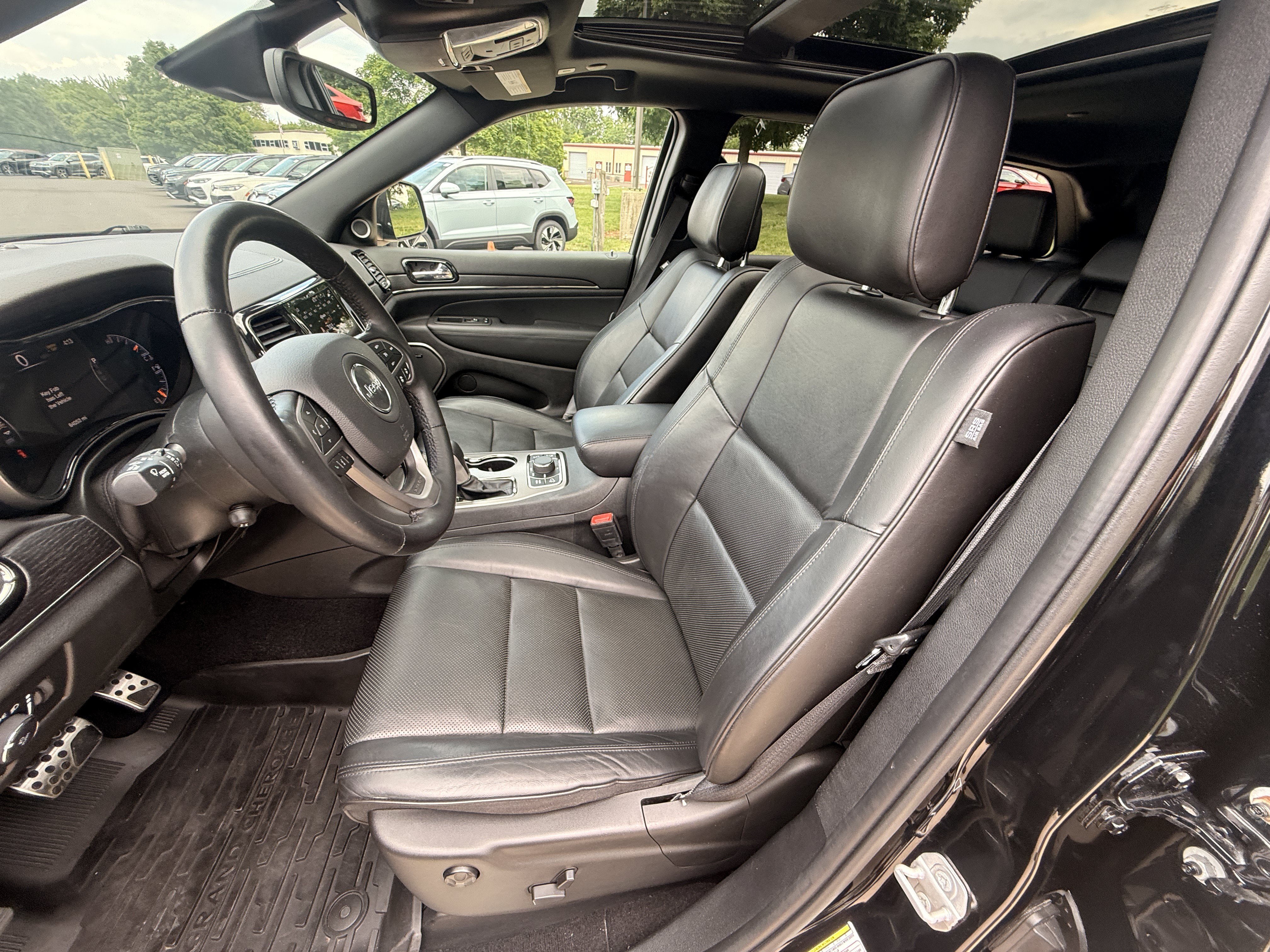Used 2021 Diamond Black Crystal Pearlcoat Jeep High Altitude image 25