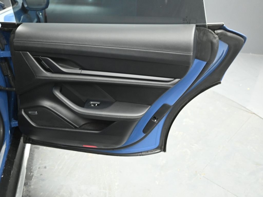 2024 PORSCHE TAYCAN - Image 27
