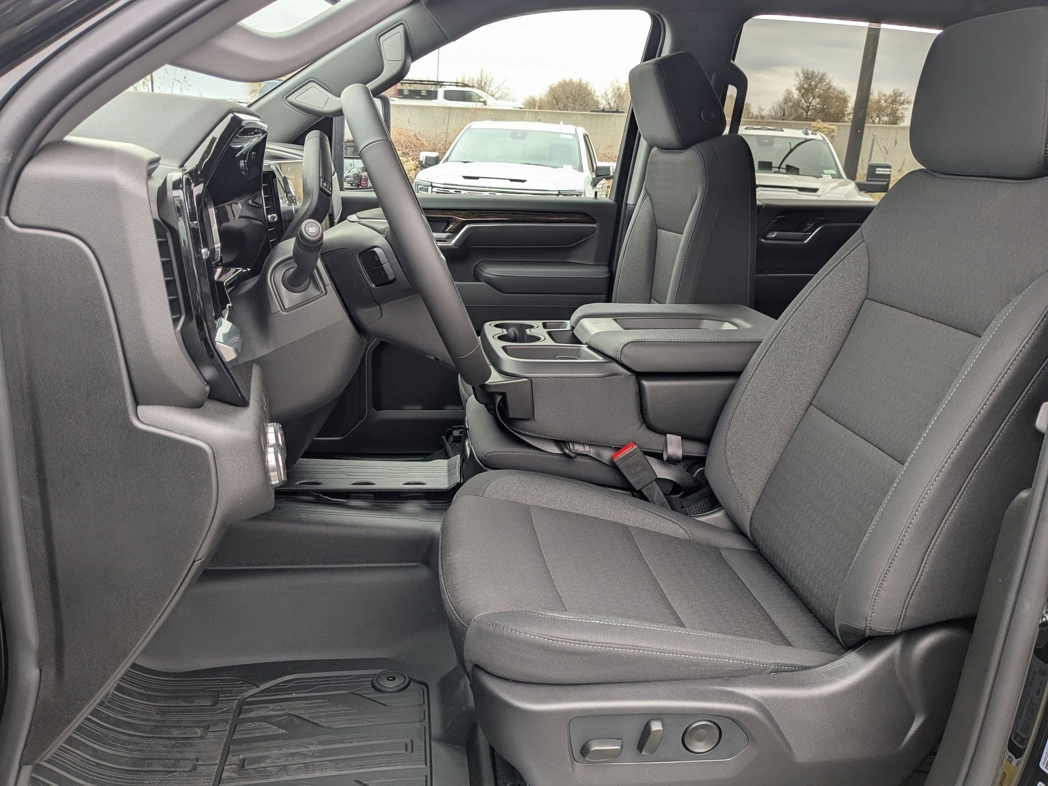 2026 GMC Sierra 3500HD SLE - Photo 13