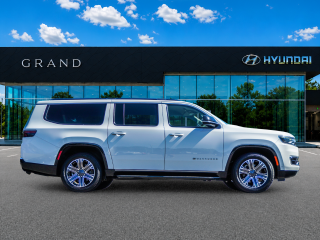 Used 2023 White Jeep Series II image 7