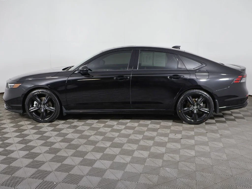 Used 2025 Crystal Black Pearl Honda Sport-L image 15