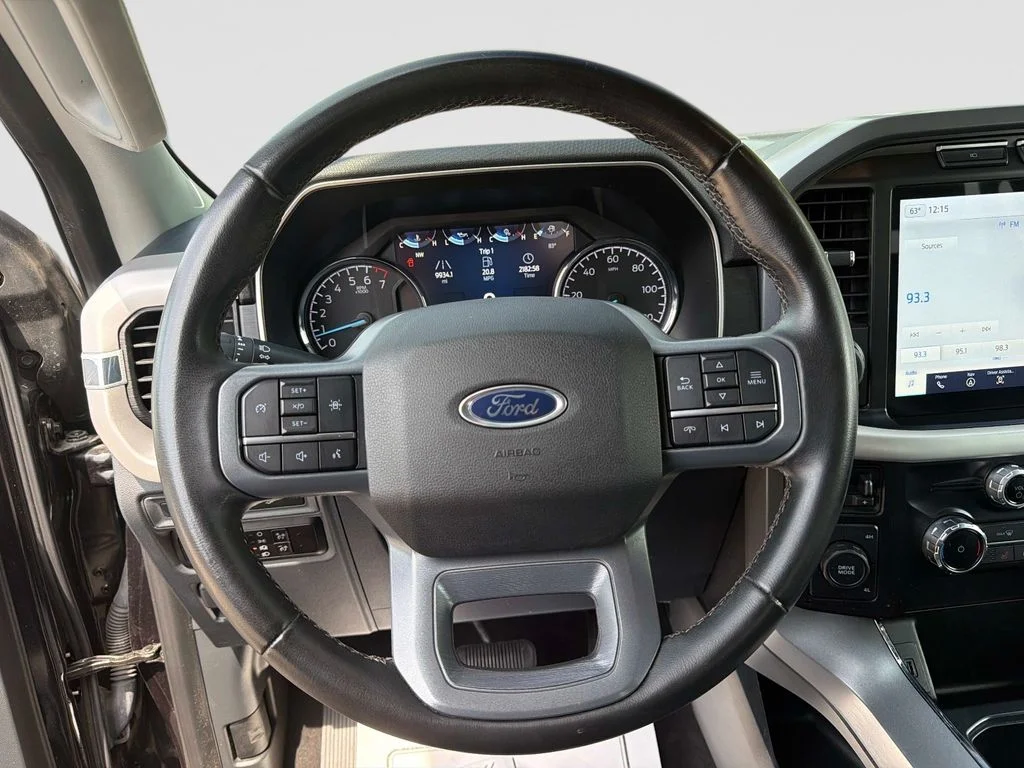 Used 2023 Atlas Blue Metallic Ford XLT image 31