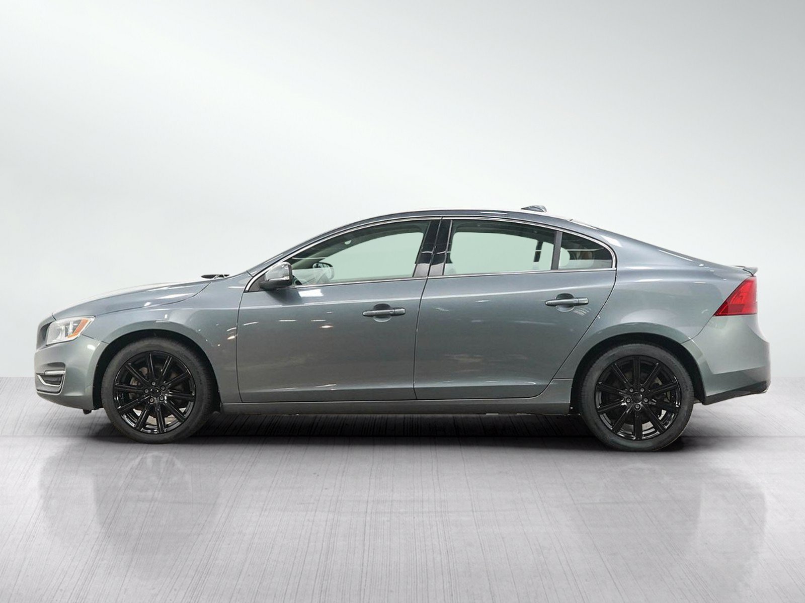 Used 2017 Volvo S60 T5 Inscription with VIN LYV402TK5HB131370 for sale in South Saint Paul, Minnesota
