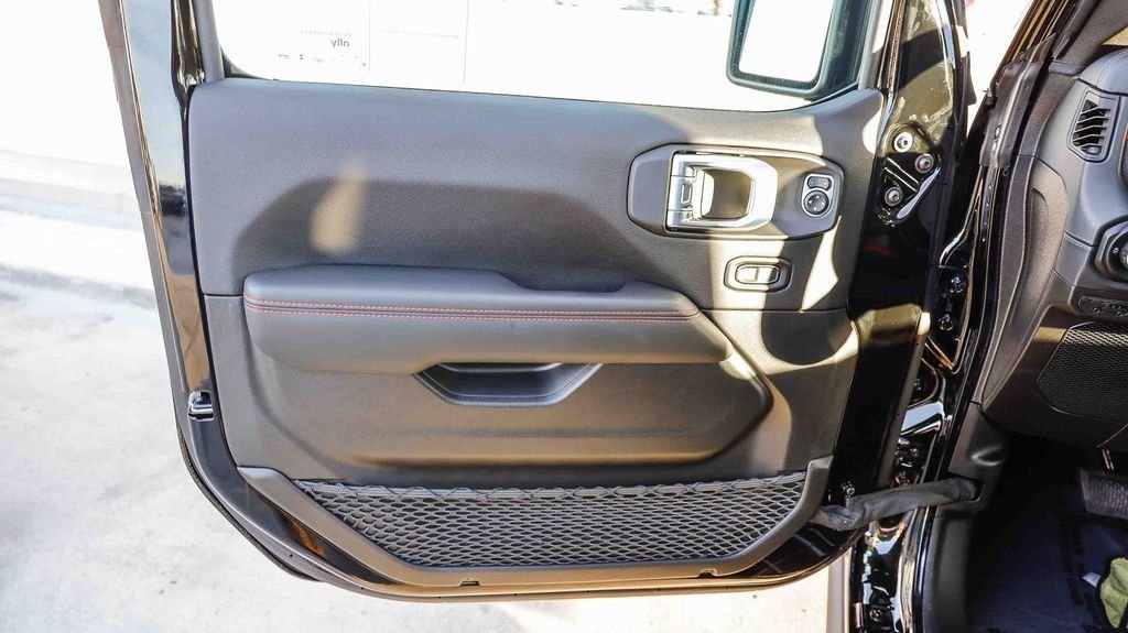 New 2026 Black Clearcoat Jeep Rubicon image 25