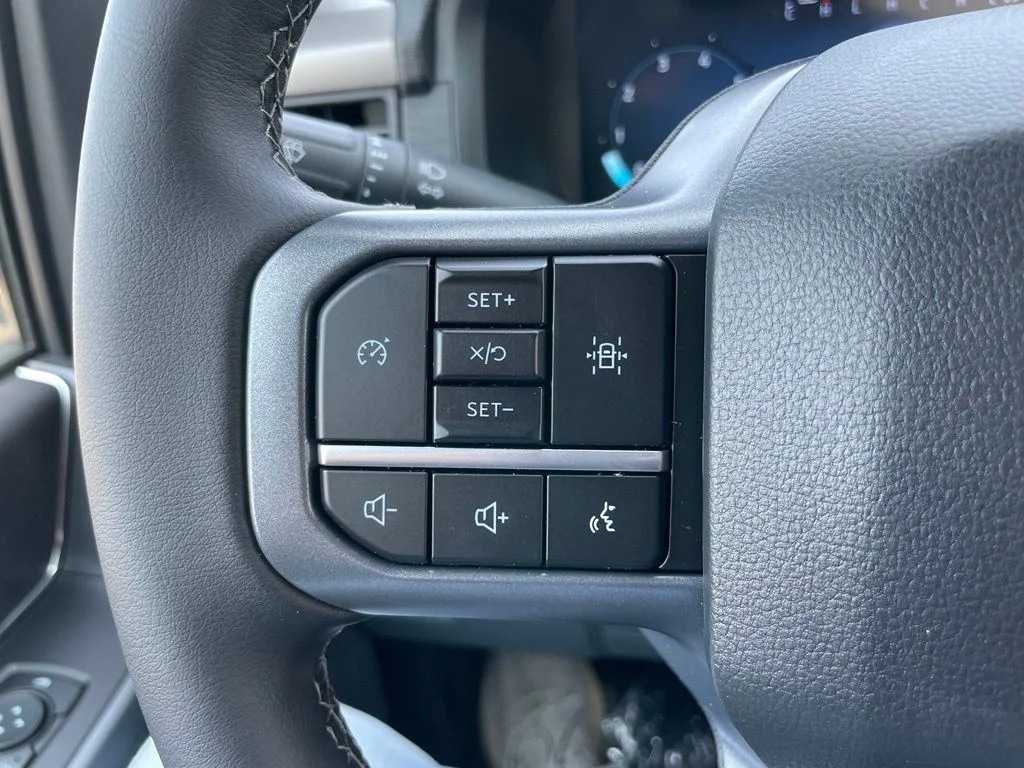 New 2026 Carbonized Gray Metallic Ford XLT image 22