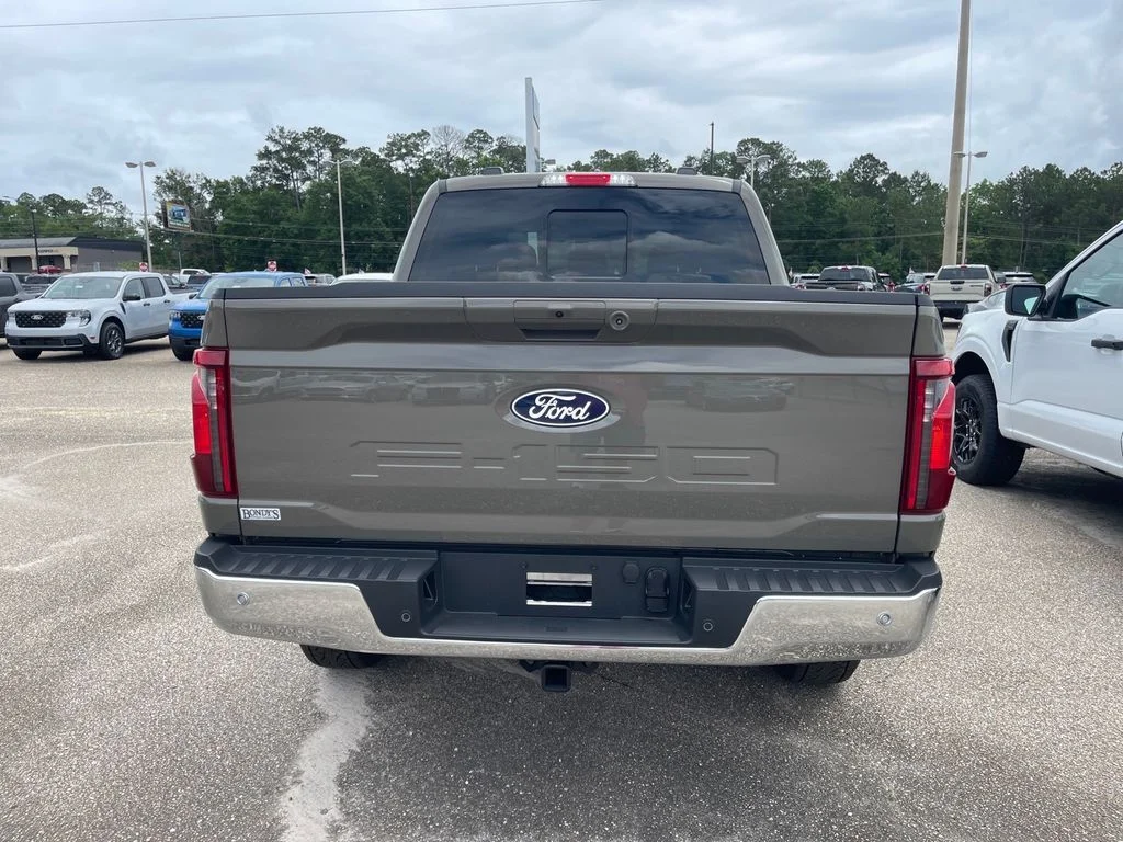 New 2026 Marsh Gray Ford XLT image 10