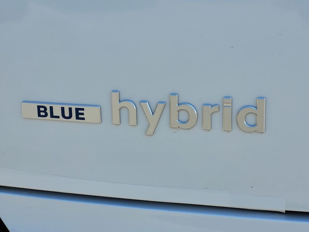 New 2026 White Hyundai Blue SEL image 5